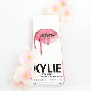 Kylie Cosmetics | Strawberry Cream Velvet LipKit